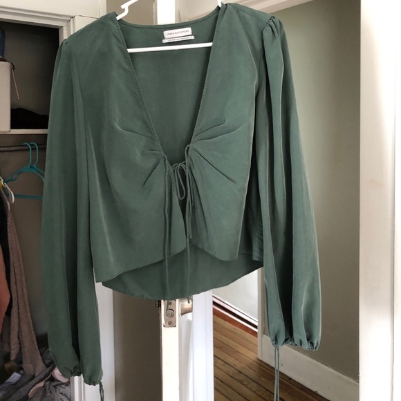 UO tie front top - Picture 1 of 1